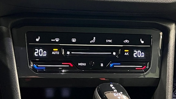 Volkswagen Tiguan 17 of 26