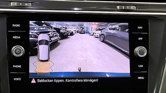 Volkswagen Tiguan 18 of 26
