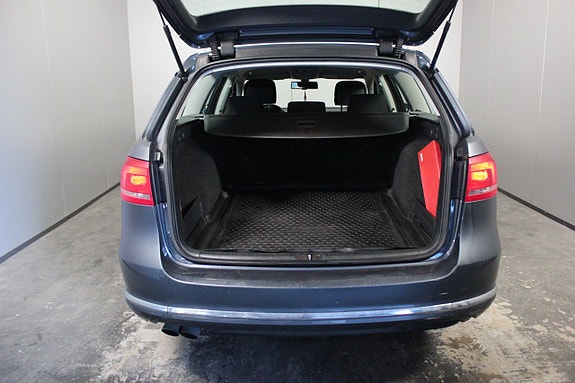 Volkswagen Passat 7 of 18