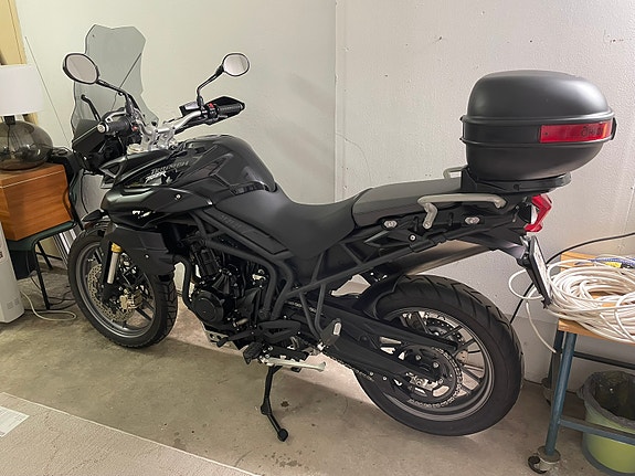 Triumph Tiger 800 2 of 4