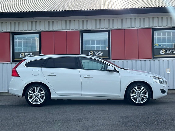 Volvo V60 6 of 26