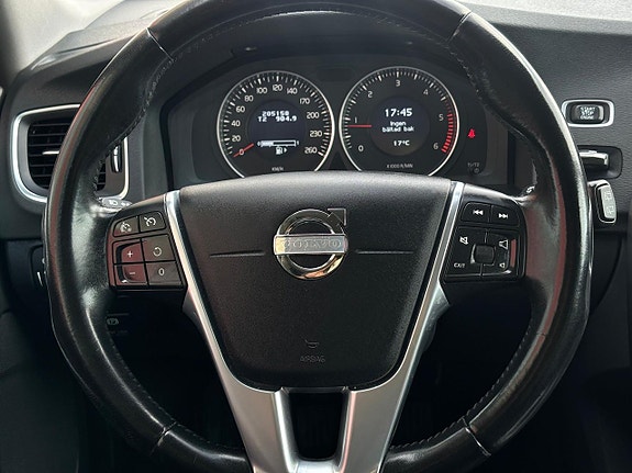 Volvo V60 12 of 26