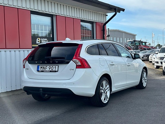 Volvo V60 7 of 26