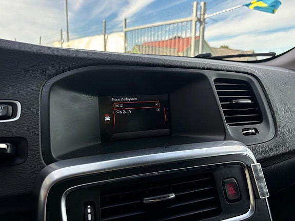 Volvo V60 21 of 26