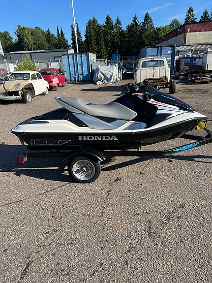 Honda Aquatrax R-12X 3 of 5