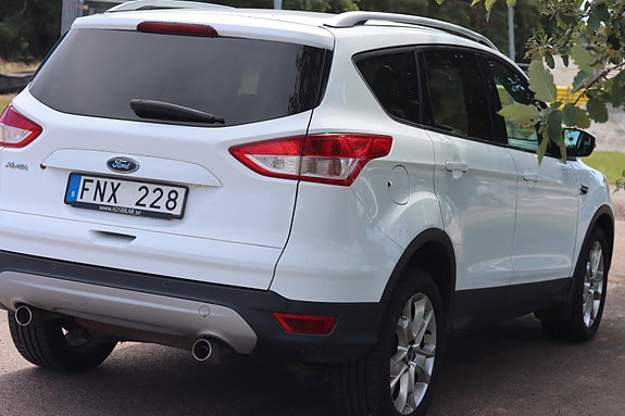 Ford Kuga 2 of 5
