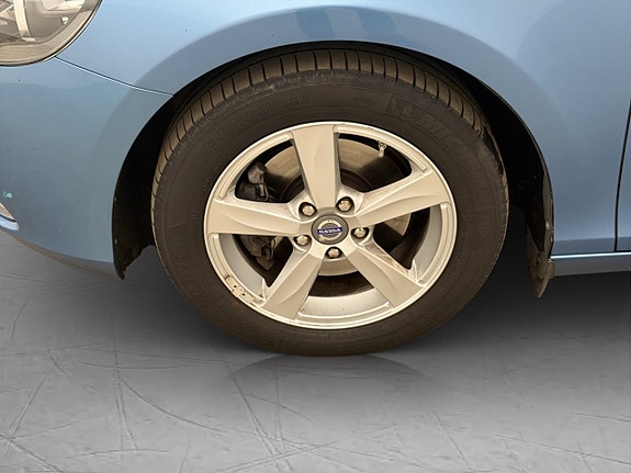 Volvo V40 22 of 25