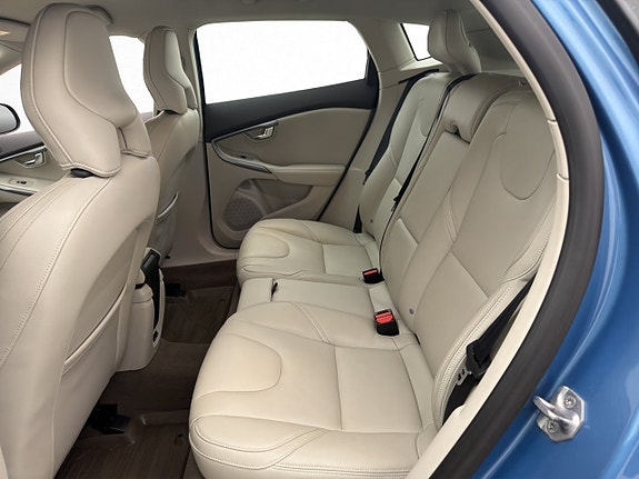 Volvo V40 20 of 25