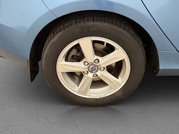Volvo V40 24 of 25