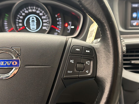 Volvo V40 14 of 25