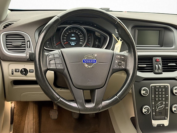 Volvo V40 10 of 25