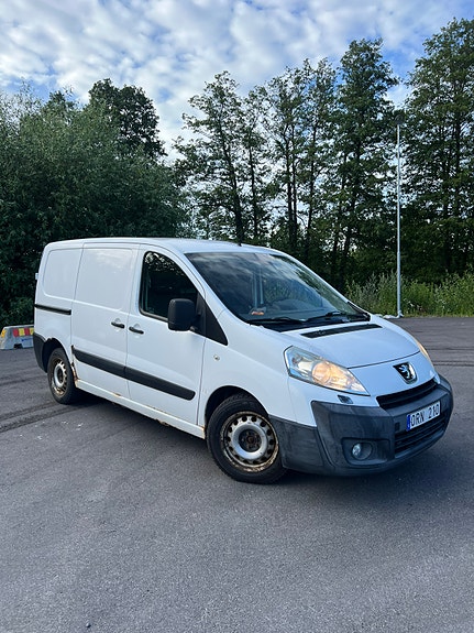 Peugeot Expert 2 of 5