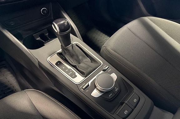 Audi Q2 14 of 23