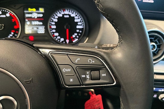 Audi Q2 16 of 23