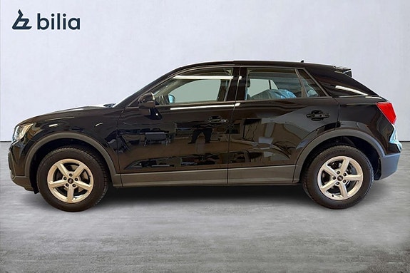 Audi Q2 4 of 5