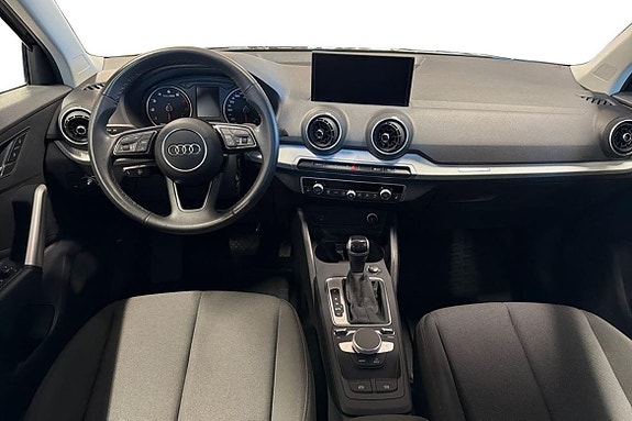 Audi Q2 8 of 23