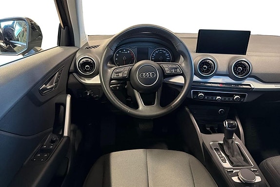 Audi Q2 9 of 23