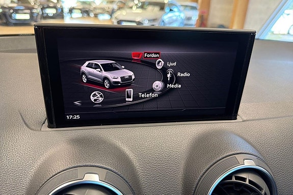 Audi Q2 11 of 23