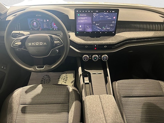 Skoda Superb 8 of 13
