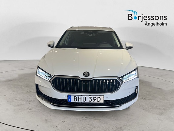 Skoda Superb 5 of 13