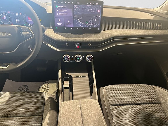 Skoda Superb 11 of 13