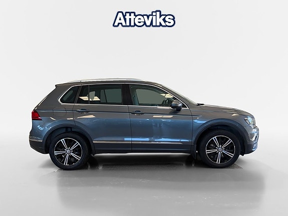 Volkswagen Tiguan 2 of 5