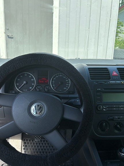 Volkswagen Golf V 5 of 5