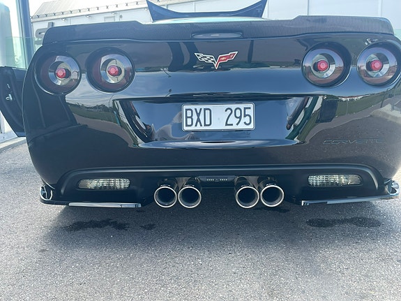 Chevrolet Corvette 4 of 5