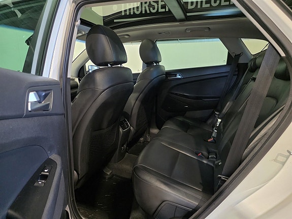 Hyundai Tucson 18 of 24