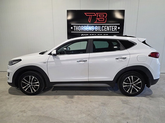 Hyundai Tucson 2 of 5