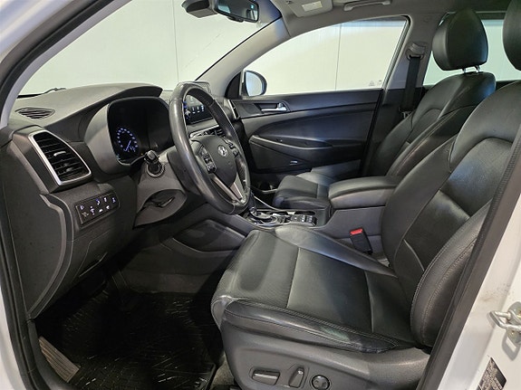 Hyundai Tucson 3 of 5