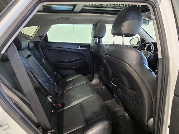 Hyundai Tucson 16 of 24
