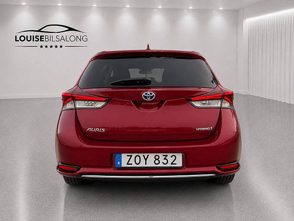 Toyota Auris 4 of 12