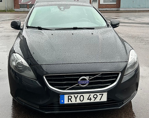 Volvo V40 5 of 5
