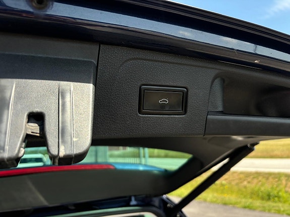 Volkswagen Passat 27 of 30
