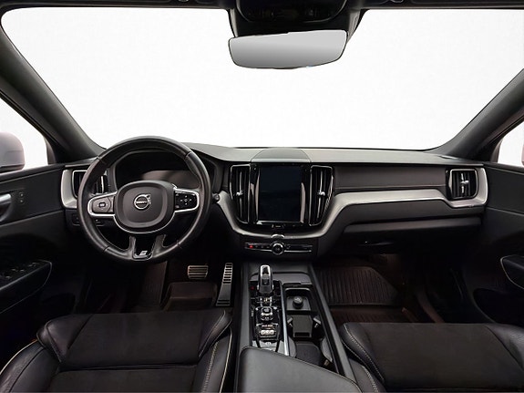 Volvo XC60 15 of 30