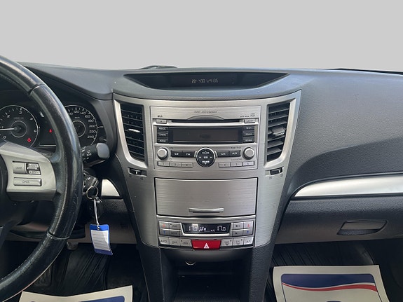 Subaru Legacy 8 of 9