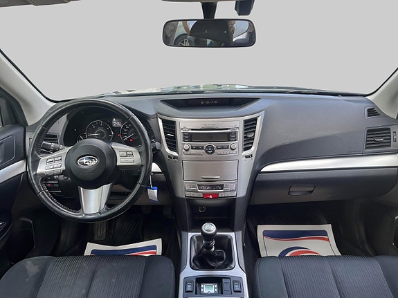Subaru Legacy 6 of 9