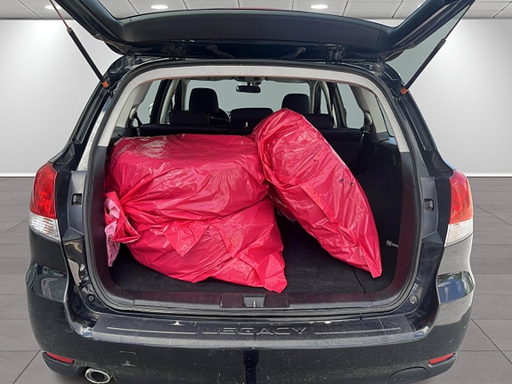 Subaru Legacy 9 of 9