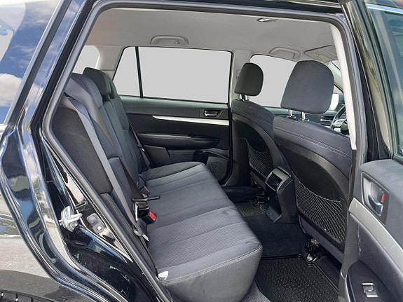 Subaru Legacy 5 of 5