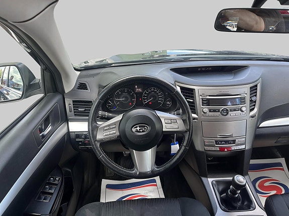 Subaru Legacy 7 of 9