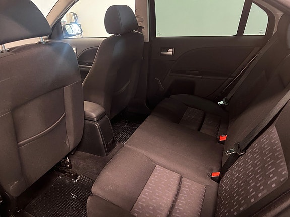 Ford Mondeo 11 of 14