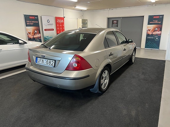 Ford Mondeo 4 of 5