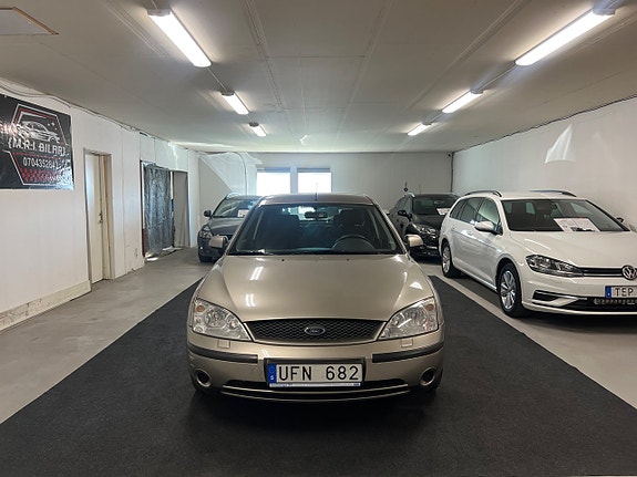 Ford Mondeo 3 of 5