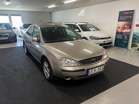 Ford Mondeo 2 of 5