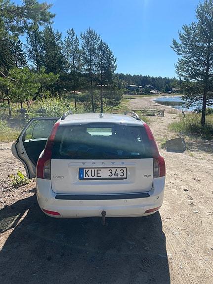 Volvo V50 3 of 5