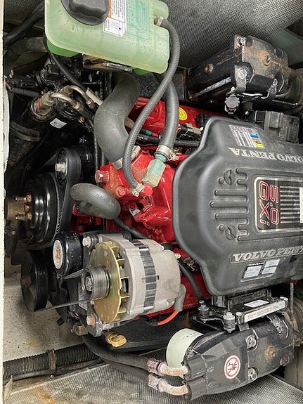 Aquador 23 DC -07 Volvo Penta 5,0 GXI Bogpropeller Ankarspel 12 of 12