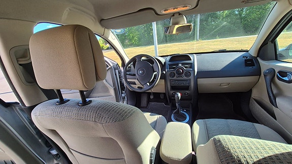 Renault Megane 8 of 8