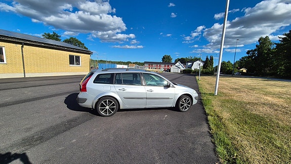 Renault Megane 3 of 5