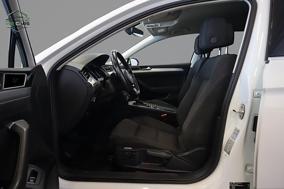 Volkswagen Passat 13 of 20